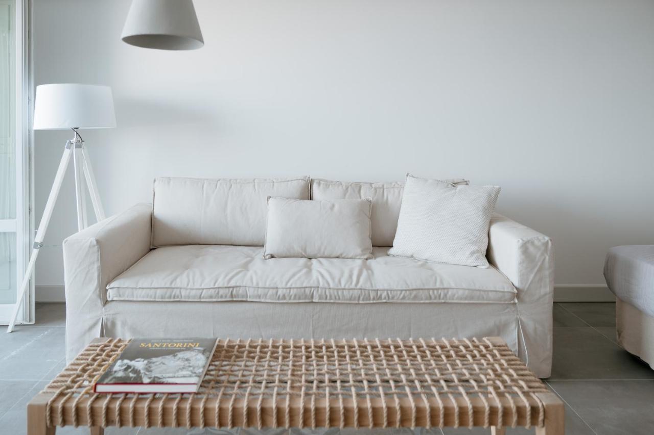Mon Signor (Adults Only) Hotel Kamari  Bagian luar foto